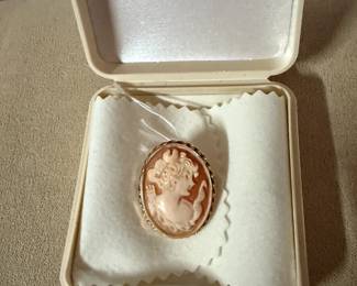 Gold Cameo Brooch