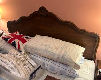 Kindel headboard