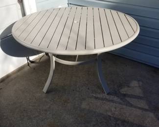 Nearly new patio table