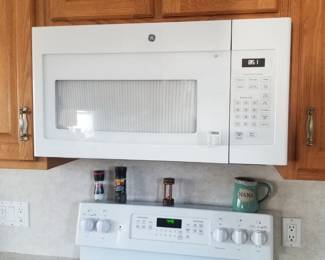 GE microwave oven