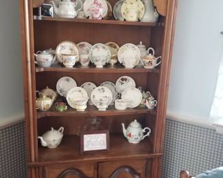 Hutch; porcelain cups & saucers. Extensive amount of Lenox and Beleek.