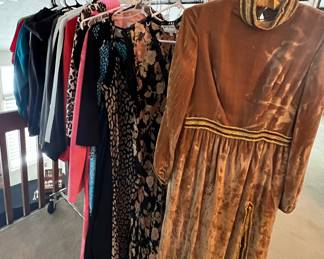 Oscar De La Renta boutique Velour gold trim vintage, Ann Ferriday slip dress size s, chicos, simply Vera, Ralph Lauren, Express, Rocks Republic, Star Wars, 1920’s French silk blouse vintage, Bob Makie wearable art