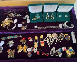 Grace Kelly jewelry pieces vintage clip-on earrings Jacky DeG