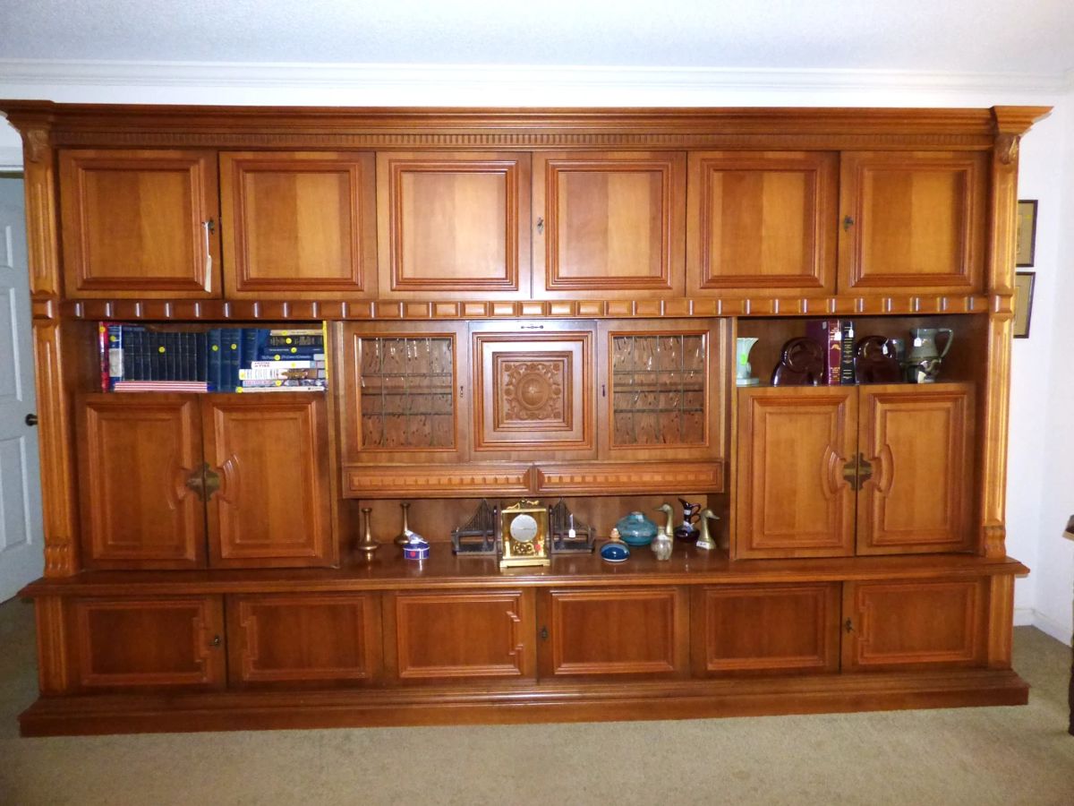 Gorgeous Vintage Wall Unit with Bar in middle