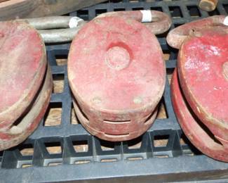 Wooden block & tackle