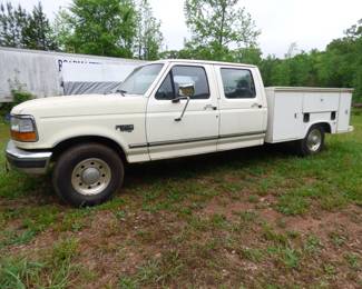 1995 F-350 Diesel, 8 Cyl. with Utility Bed & Fuel Tank (Needs new wiring) 264.740 miles.  Accepting Bids starting @ $6000