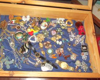 Lynn more costume jewelry