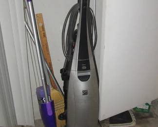 Lynn vacuum