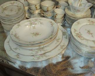 Lynn haviland serving bowls