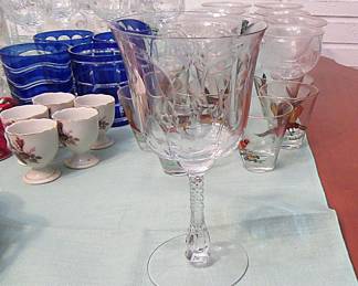 Lynn tiffin wine glass with pattern