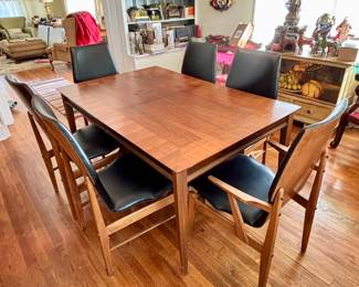 Lane Mid-Century MCM Walnut Dining Room Set - Includes Dining Table w/8 Chairs and Matching China Cabinet