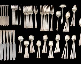 Lot 114: 64pc International Sterling Trianon Flatware Set