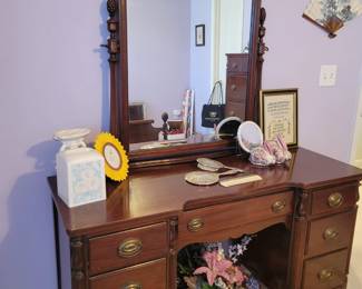 Antique dressing table