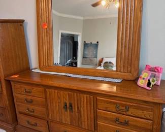 Bedroom set 5 pieces