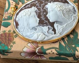 18kt and carved Shell Ladies Silhoutte