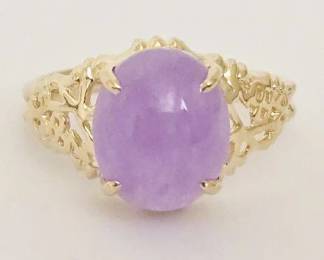 10K Gold with Purple Jade Stone Ring - Size 6 1/2 (2.8 Grams TW)