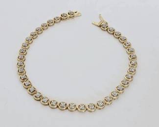 10K Gold with Diamond Accents Bracelet - 7 1/4" (6.3 Grams)