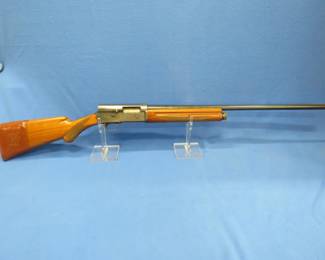 Lot 15. Browning A5 12-gauge semi-auto shotgun. Ser. No. 3M 9779. 2 3/4" chamber. Includes Browning case.