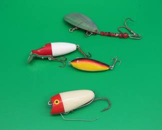 Lot 336. Tony Accetta Jigalet, unidentified injured minnow, River Runt style lure and a Gibbs Davis No. 4 spinner