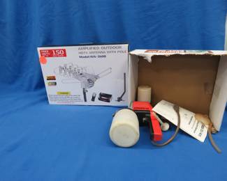 Lot 164. Outdoor antenna and a paint sprayer