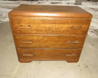 Lot 186. Chest of drawers. 42" x 20" x 35". Dovetail construction. Very good condition.