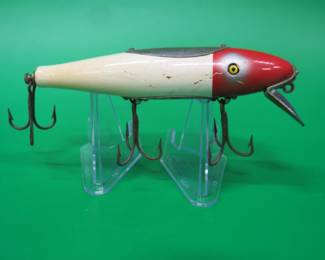 Lot 485. Vintage Pflueger 4 7/8" wooden Mustang Musky bait
