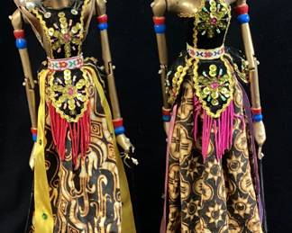 PAIR OF INDONESIAN WAYANG GOLEK HAND CARVED WOOD PUPPETS