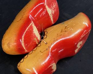 VTG. WOOD CARVED DUTCH CLOGS