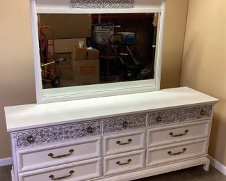 PULASKI FURNITURE WHITE DRESSER & MIRROR