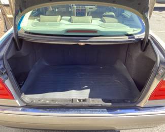 1999 Mercedes-Benz E320 E CLASS 320 1999 MERCEDES-BENZ E 320 4dr SEDAN, LIKE NEW MICHELIN TIRES 90% TREAD, 5 SPEED AUTOMATIC, NEW BATTERY IN 2021, NEW HEADLIGHT COVERS, GOOD RUNNING CONDITION
VIN: WDB2100651A951044
Miles: 316569
Engine: V6
Color: SMOKE SILVER METALLIC