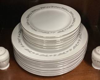 ROSENTHAL CHINA SET, ESTIMATE 40 PIECES
