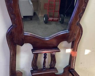 ANTIQUE CARVED MAHOGANY HALL TREE WITH STORAGE BENCH