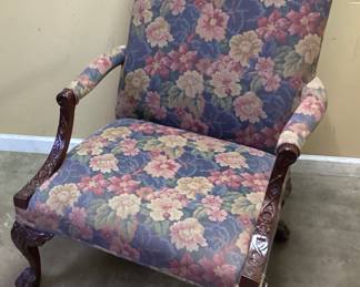 HENREDON GEORGIAN STYLE LIBRARY ARMCHAIR, NATCHEZ COLLECTION