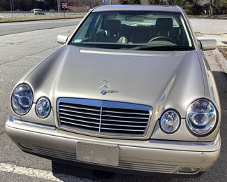 1999 Mercedes-Benz E320 E CLASS 320 1999 MERCEDES-BENZ E 320 4dr SEDAN, LIKE NEW MICHELIN TIRES 90% TREAD, 5 SPEED AUTOMATIC, NEW BATTERY IN 2021, NEW HEADLIGHT COVERS, GOOD RUNNING CONDITION
VIN: WDB2100651A951044
Miles: 316569
Engine: V6
Color: SMOKE SILVER METALLIC
