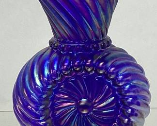 VTG. IRIDESCENT CARNIVAL GLASS SPIRAL VASE, 5’’H
