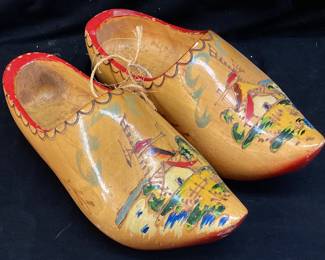 VTG. WOOD CARVED DUTCH CLOGS