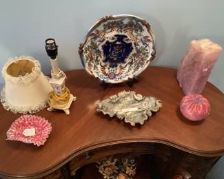 ASSORTED, FENTON, PORCELAIN, KIDNEY BEAN SHAPE DESK, PINK QUARTZ GEODE,