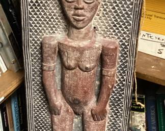 VTG. HAND CARVED FIGURATIVE PANEL OF THE EASTERN PENDE, DR CONGO, 24'' BAMBOO, RATTAN