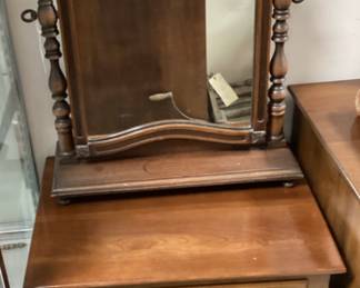 STICKLEY FURNITURE 1 DRAWER SIDE TABLE, VTG. DRESSER MIRROR