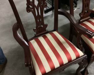 VINTAGE CHIPPENDALE STYLE QUEEN ANN BALL CLAW HAND CARVED DINING CHAIR SET