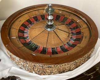 VINTAGE GAMBLING CASINO ROULETTE WHEEL