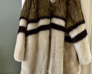 Donna Salyers Fabulous Furs, faux fur in size 3X