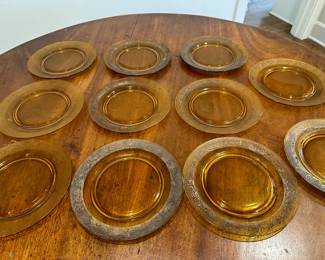 (10pc) Amber & Gold Plates | Vintage amber glass dinner plates with floral patterned edges (possibly previously gold or brass embossed) -  dia. 8.5 in
