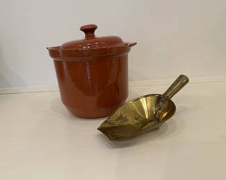 (2pc) Brass Scoop & Canister | Brass scoop: l. 7 in.
Lidded canister: h. 7 in. (to knob),  h. 5 in. (to lip), dia. 4.5 in.
