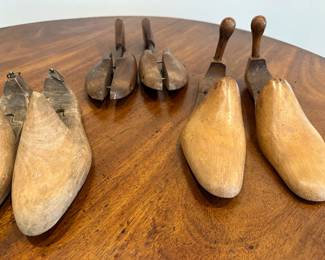(6pc) Shoe Stretchers | Antique wooden shoe stretchers of various sizes.
