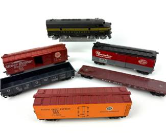 #214 • Six Piece Model Train Collection
