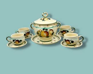 #201 • Vintage Russian Porcelain Tureen and Matching Mugs and Saucers
