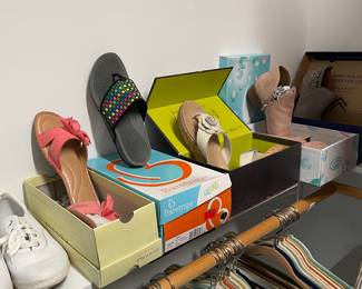 Ladies shoes size 10