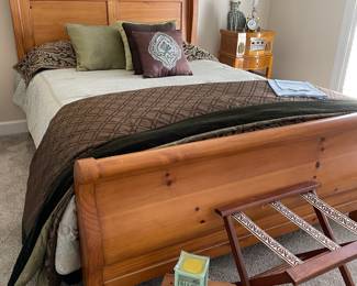Pine sleigh queen size bed