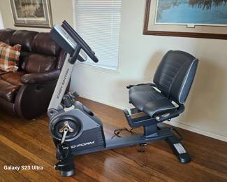 exercise equipment 
